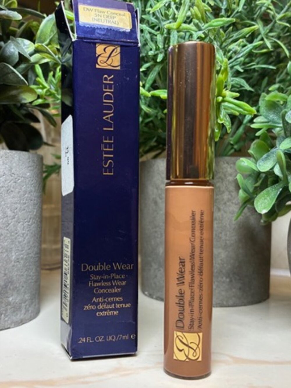 Brand New Double Wear Stay-in-Place Flawless Wear Concealer- 5N Deep Neutral